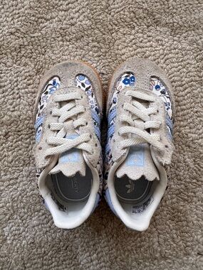 Adidas Kids Liberty Beige & Blue Floral Suede Sneakers